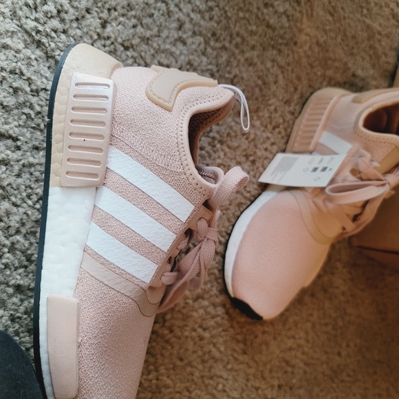 Adidas Originals NMD R1 Women's Size 7.5 Sneakers. New - Picture 2 of 11